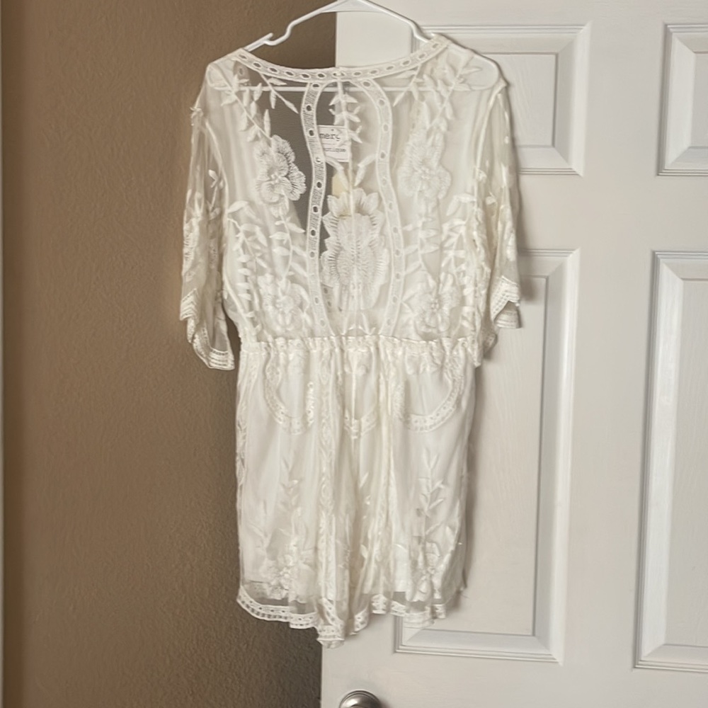 NWT Medium white lace bridal romper! - Picture 3 of 6